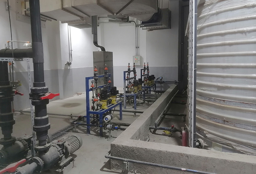 加氯儲罐及加氯機組