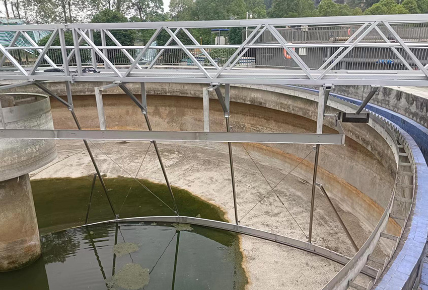 周邊傳動刮泥機(jī)